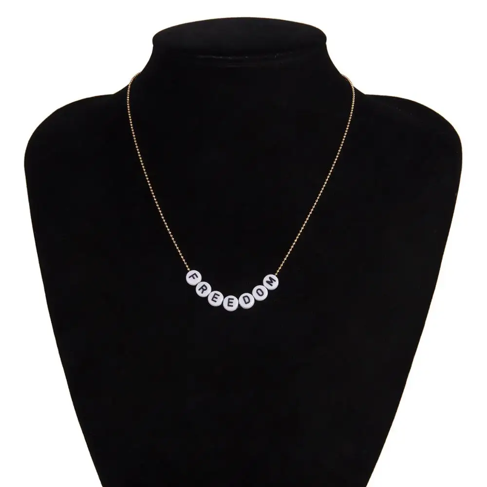 Оригинальное дизайнерское уникальное ожерелье из смолы с буквенным принтом