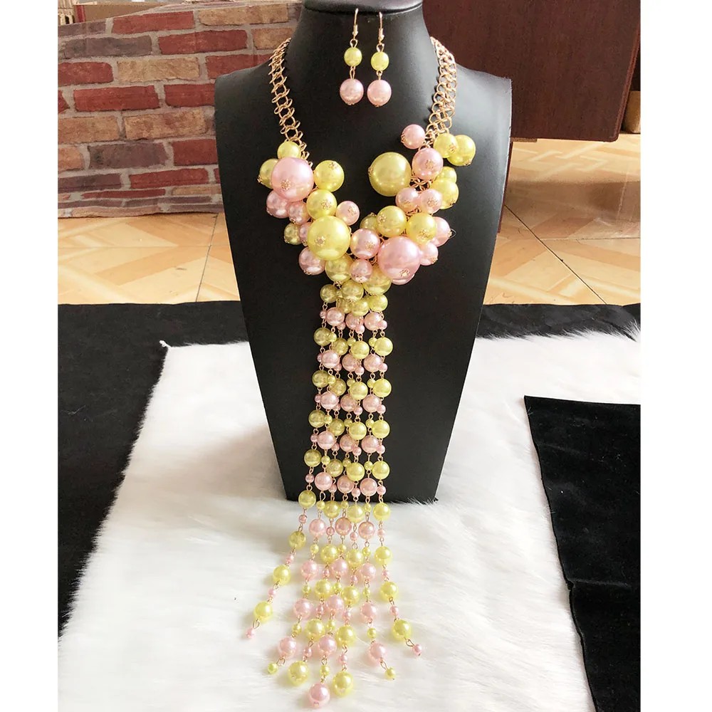 

Комплект из колье и серёг, с крупным жемчугом