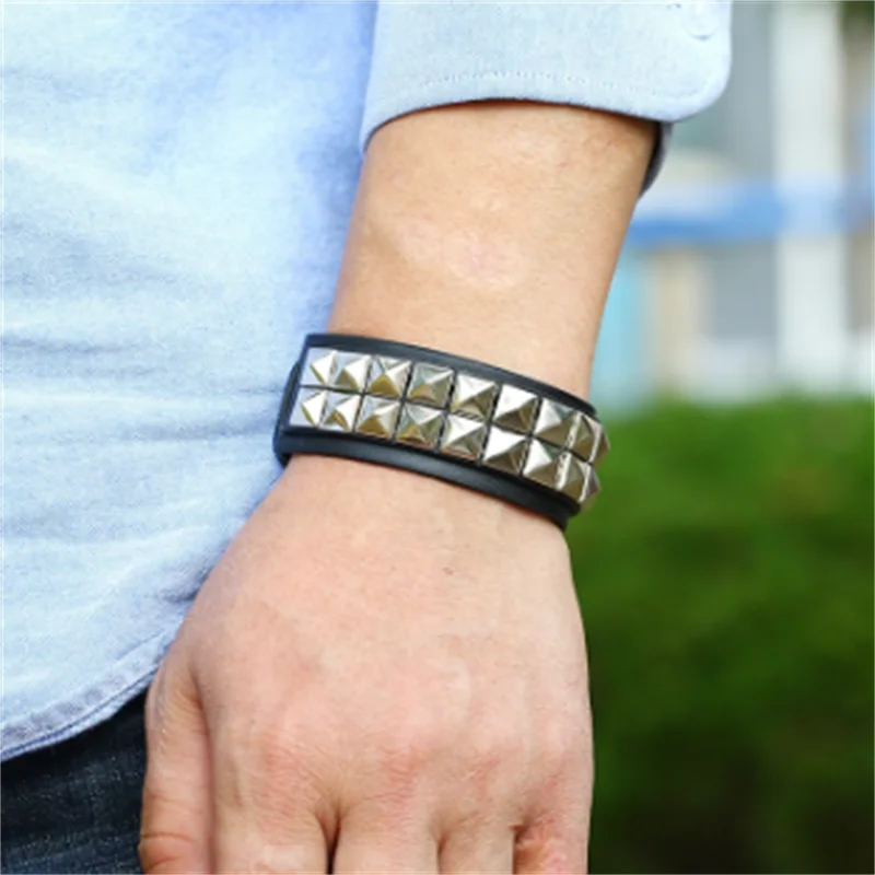 Мужской Черный Кожаный Браслет-манжета в стиле панк с металлическими заклепками