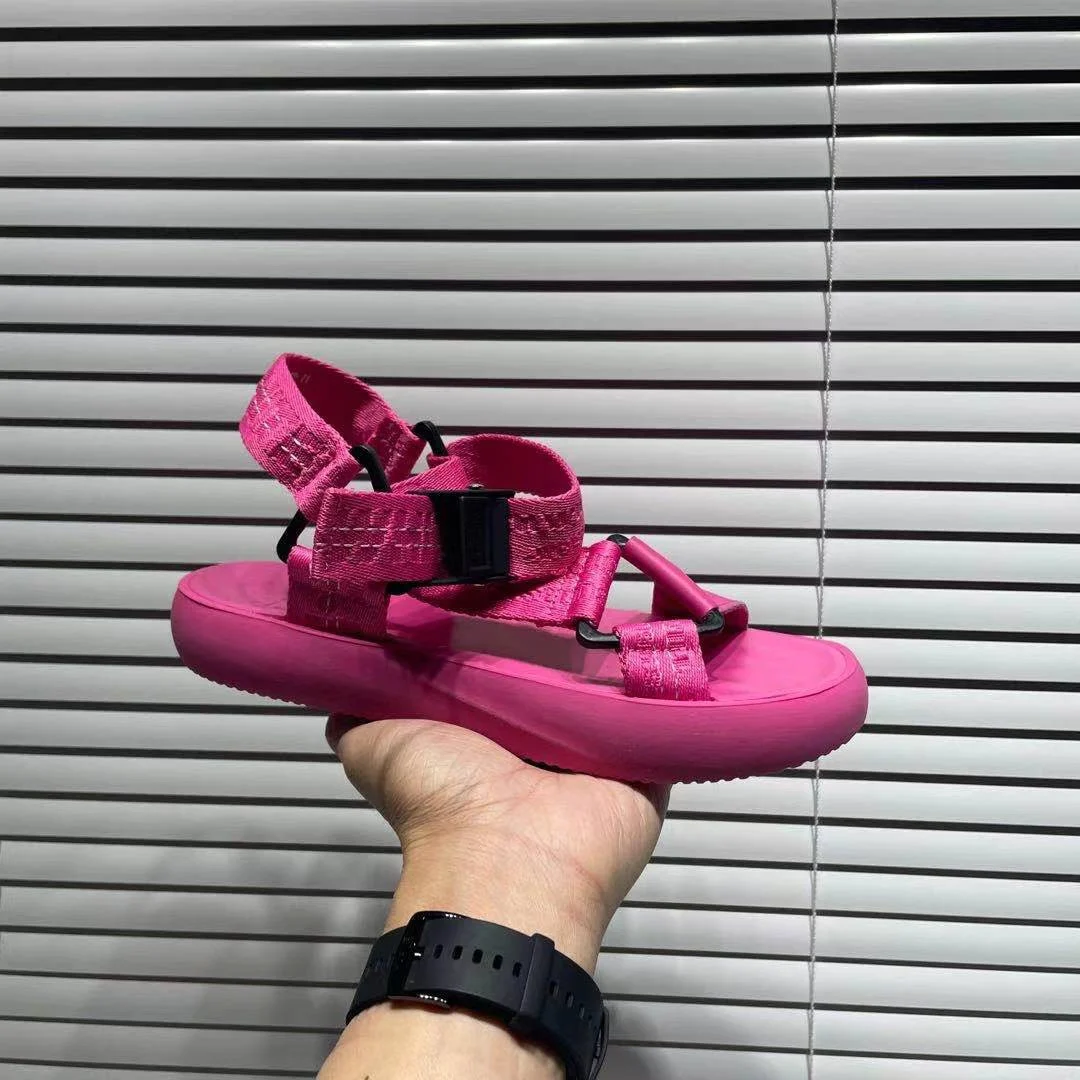 

2021 summer casual shoes men and women sandals soft couple beach slippers foam running shoes men swimming sandals white