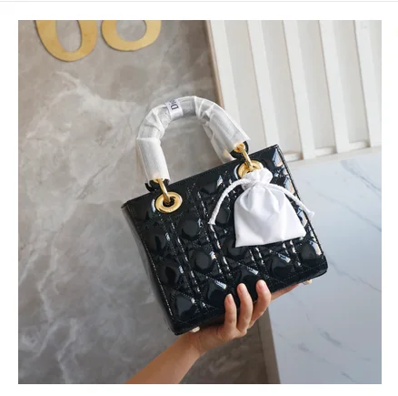 

D home bag female 2021 new shoulder bag ladies bag leather handbag mini messenger bag small fragrant sheepskin luxury female bag
