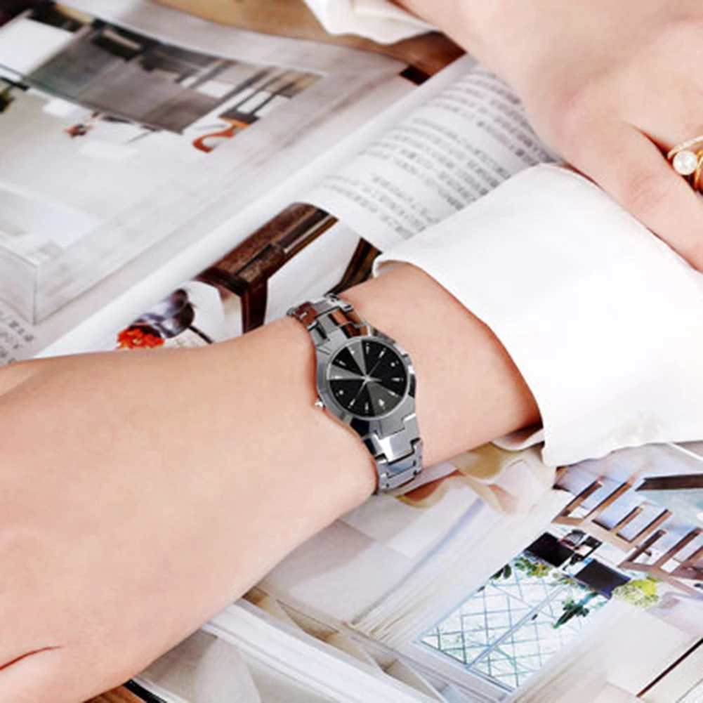 Повседневные часы для пар мужские и женские с круглым циферблатом календарем