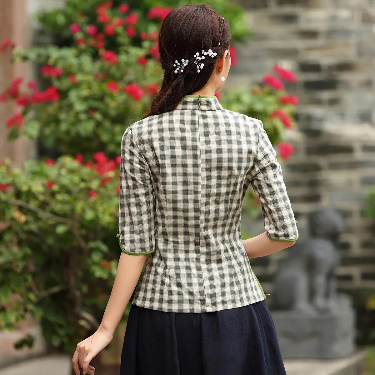 

Cheongsam Women Plus Size Short Tops 2021 Autumn Cotton Blend Plaid Splicin Stand Collar Chinese Style Retro Qipao Shirts Woman
