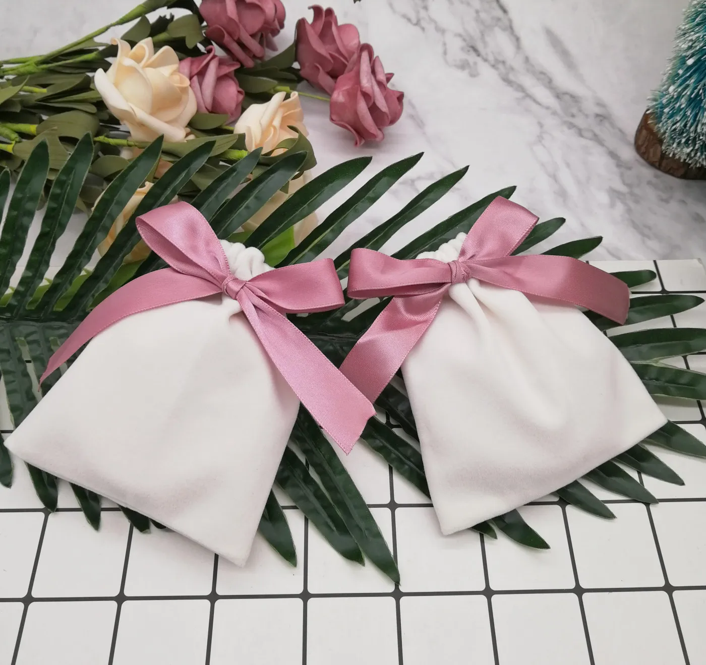 Бархатная сумочка для ювелирных изделий витрина упаковки косметичка вечерние ет