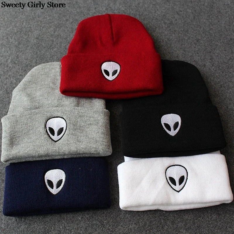 

Alien Embroidery Knitted Hats Women Men Lovely Winter Hat Soft Comfortable Beanies Keep Warm Skateboard Ski Caps Unisex SkullCap