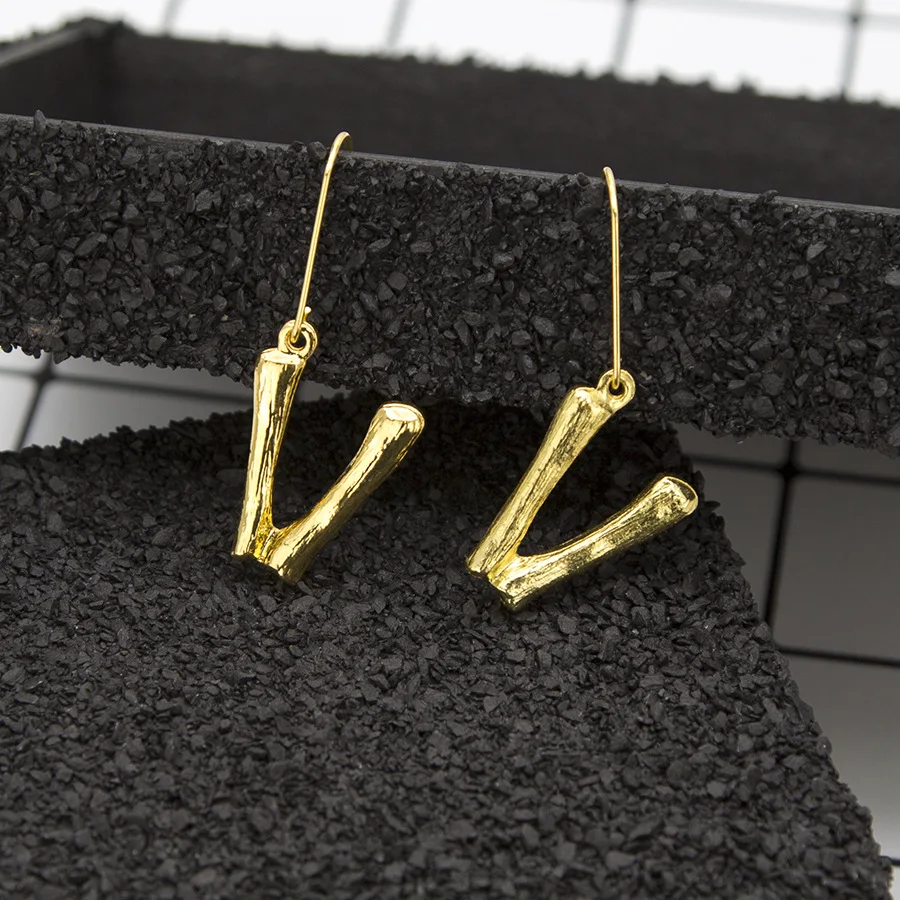 Женские серьги капли с золотыми буквами популярные трендовые золотые индийские