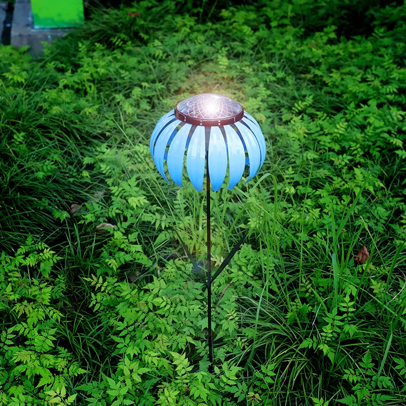 Уличный садовый светильник на солнечной батарее в форме лотоса светодиодный