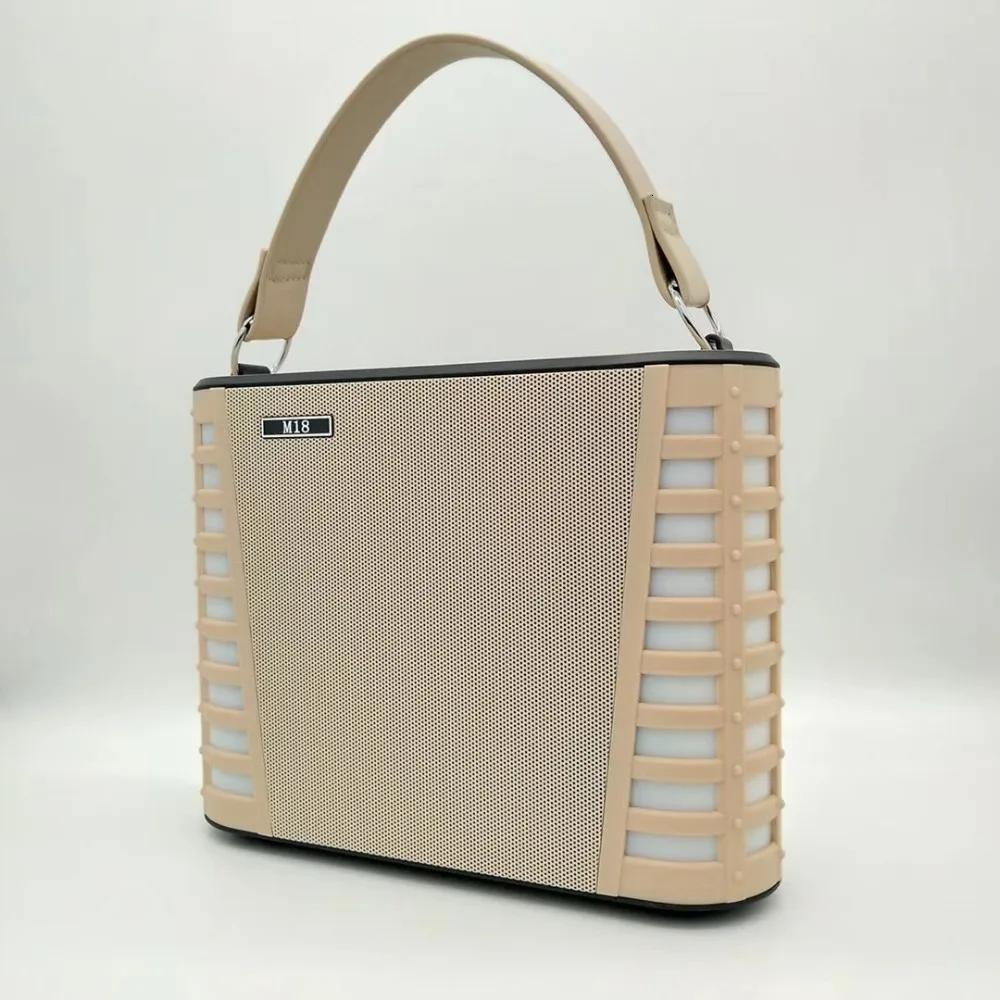 Beige M18 двойной беспроводной микрофон Bluetooth динамик мобильный беспроводной караоке динамик беспроводной стерео черный динамик Комплект - Цвет: Beige