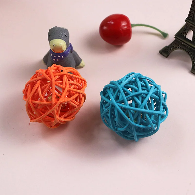 

Cat Toy Hand-Woven Colorful Favorite Takraw Bell Funny Environmental Pet Supplie