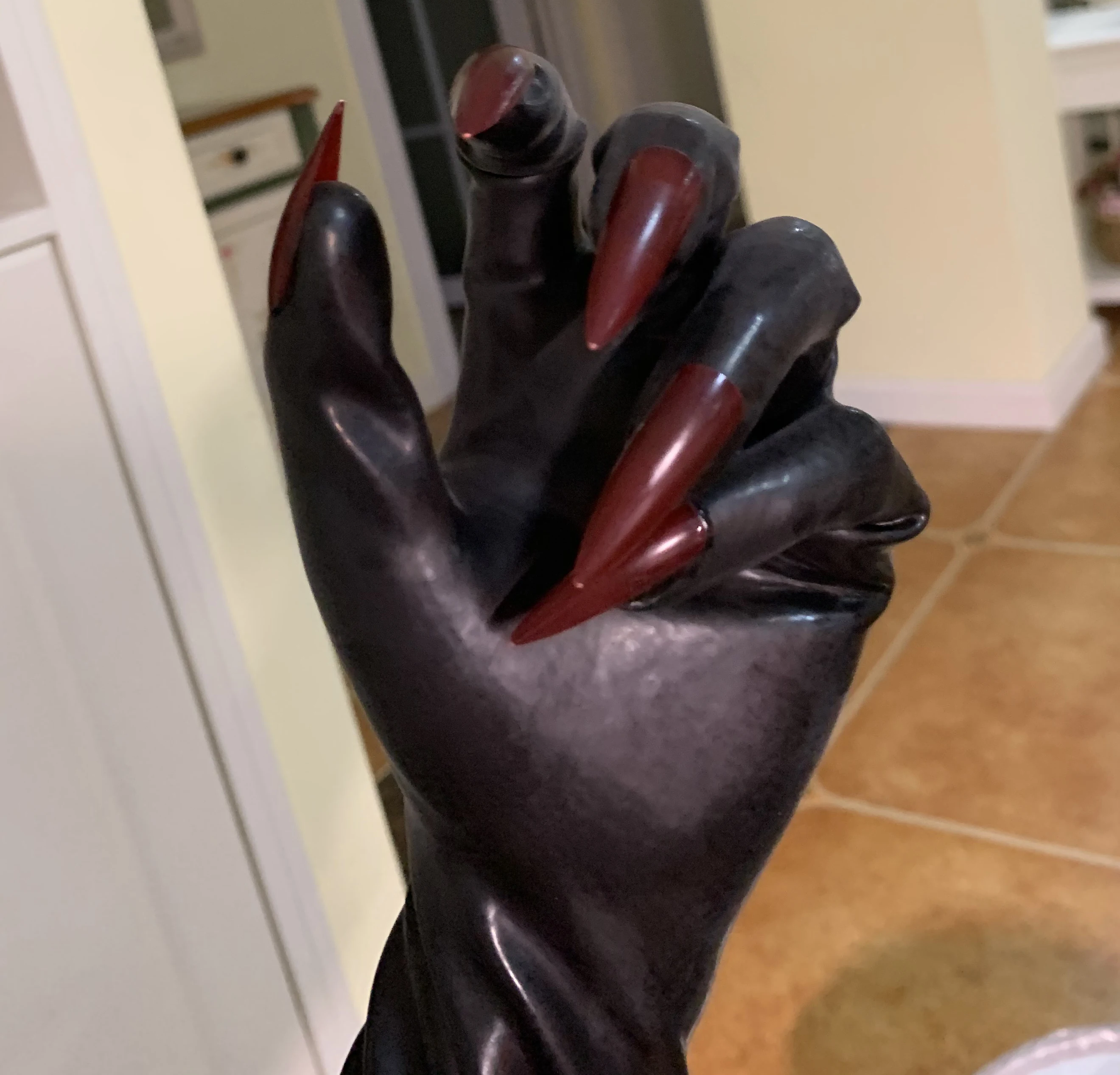 

Men's Fetish Unisex Black Latex Rubber Zentai Short Gloves With Nails Art Cosplay Kigurumi Gloves For Crossdresser