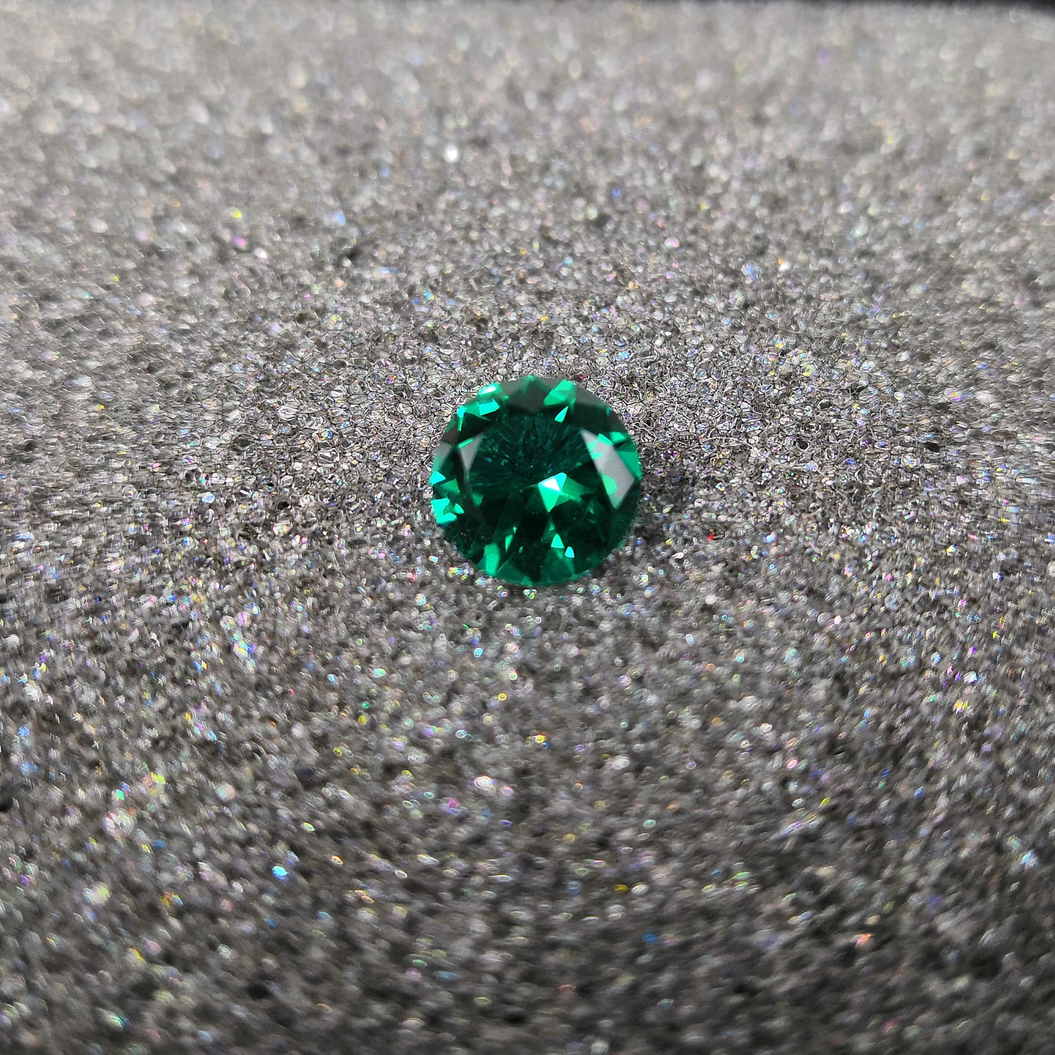 Высококачественные драгоценные камни стекло зеленого павлина круглой формы для