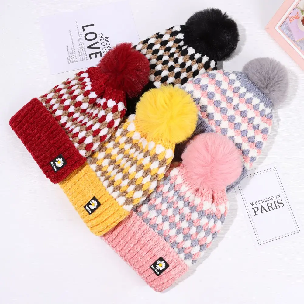 

Головной убор в повседневном стиле, мягкая эластичная вязаная шапка с пушистыми шариками, осенне-зимние теплые женские шапки, вязаная шапка