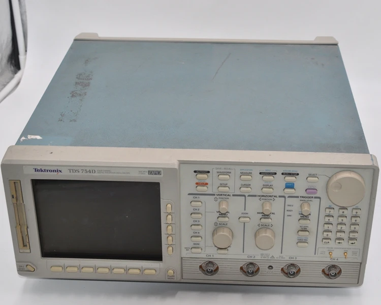 Б/у осциллограф TEKTRONIX TDS754D | Компьютеры и офис