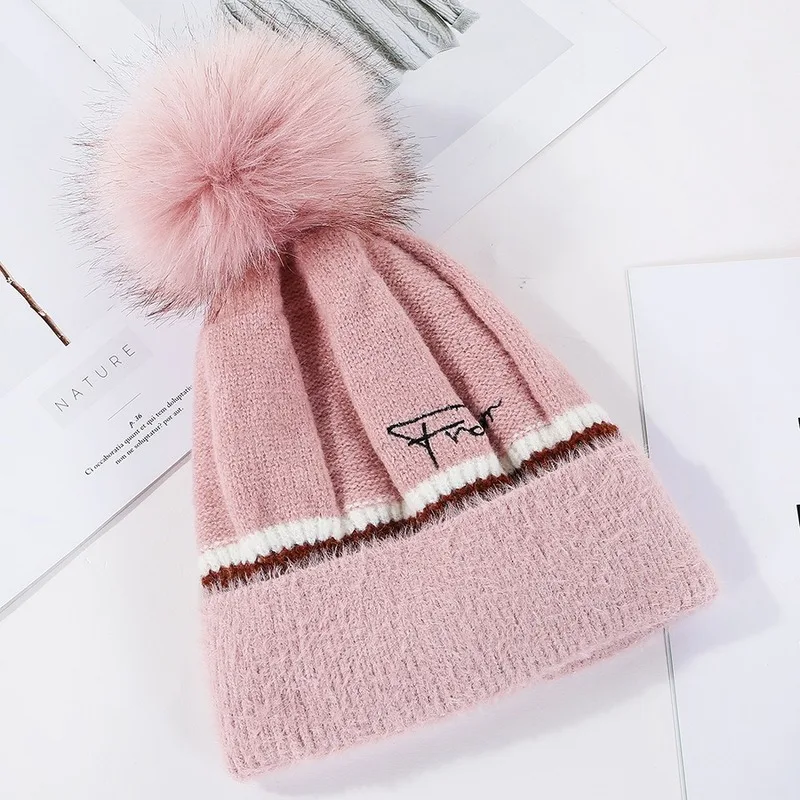 2019 winter plus velvet thick warm knitted sweater hat ladies Japan and South Korea new wild fashion big hair ball wool | Аксессуары для