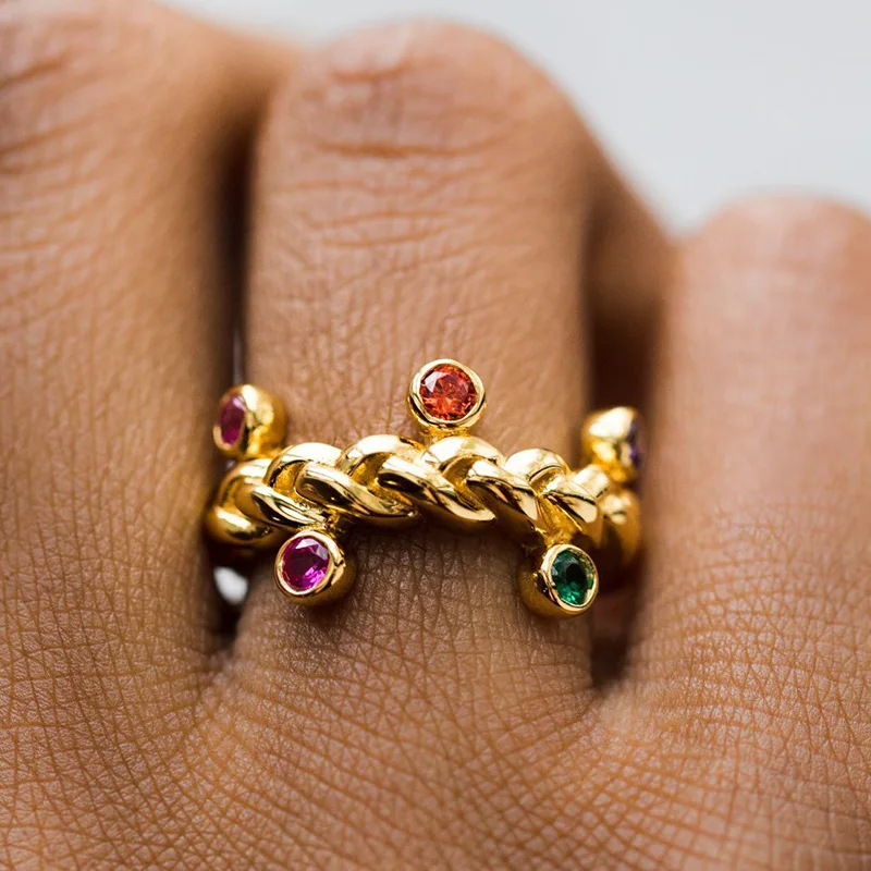 

Ofertas Wholesale Fashion Trendy Milangirl Twisted Crystal Classical Open Vintage Simple Jewelry Engagement Rings for Women