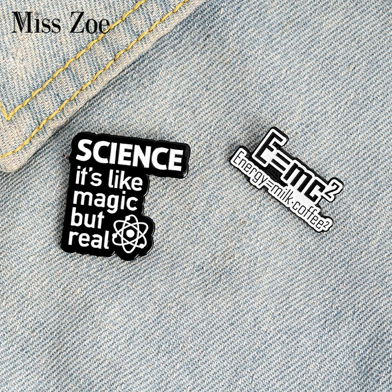 Значок на булавке с надписью Science is Magic but Real | Украшения и аксессуары