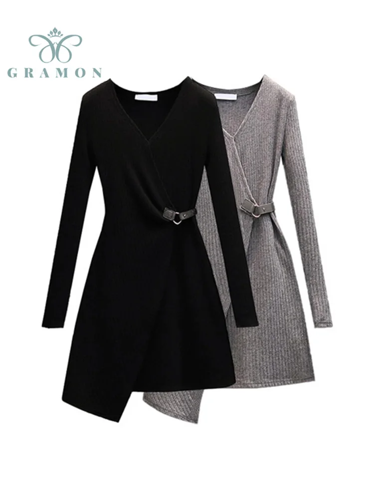 

Женское трикотажное мини-платье с V-образным вырезом и длинным рукавом