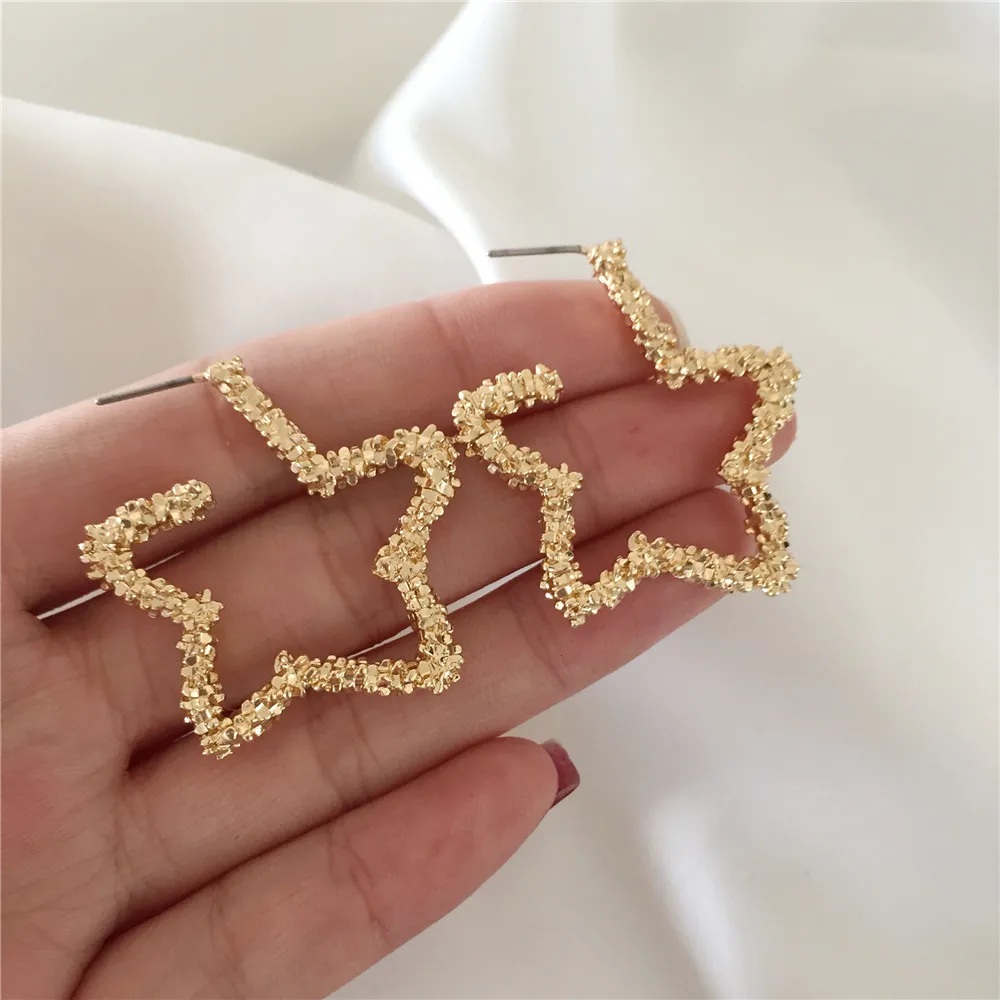 Простые серьги кольца для женщин полые круглые с украшением в виде звезды