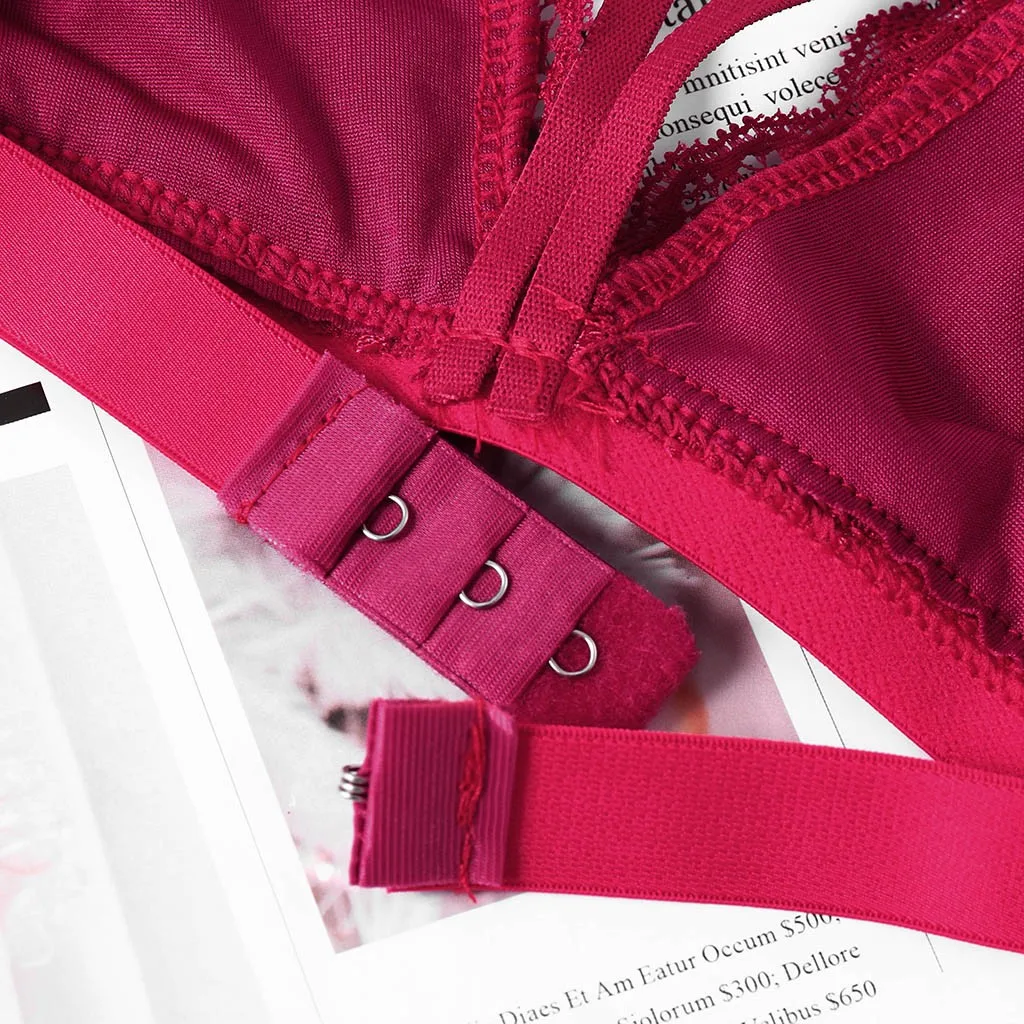 Комплект кружевного нижнего белья с бюстгальтером пуш ап и трусиками женское