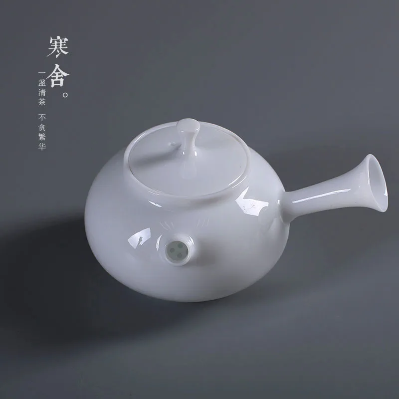 Фарфоровый чайник ручной работы керамический с отверстиями для шариков