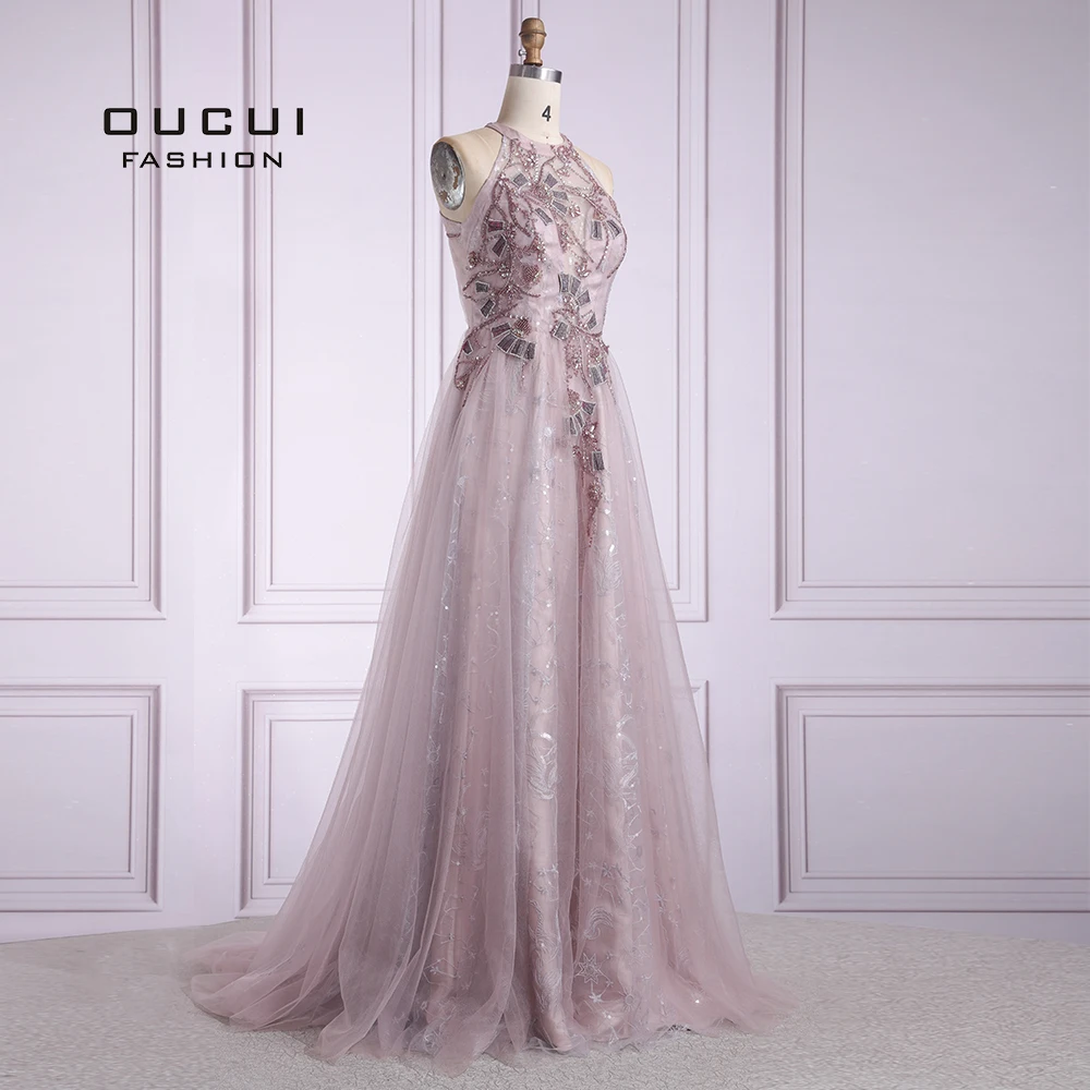 Вечернее платье трапеция с вышивкой блестками и лямкой на шее кружевной