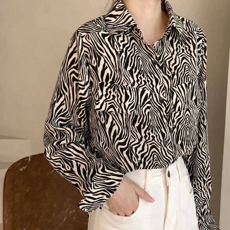 

Vintage 2020 women's printed shirt, women's top and shirt, Hong Kong style slimmer long sleeve women's zebra-print shirt top