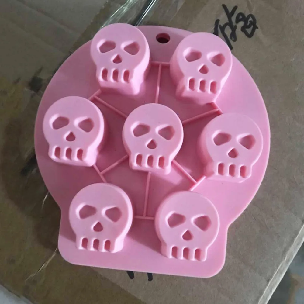 

Silicone Ice Cube Tray Ice Making Mold Creative Chocolate Candy Mold )