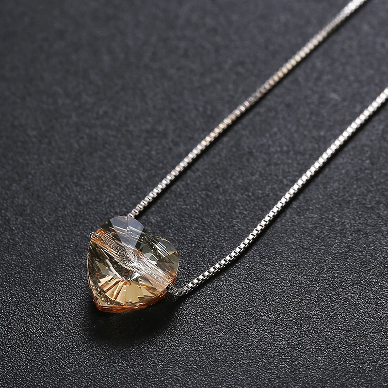 Ожерелье женское с подвеской в виде сердца кристаллами Сваровски | Украшения и