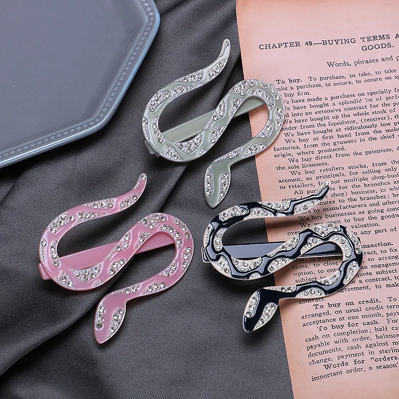 

Snake-shaped Lady Hairpin Girly Heart Korean Temperament Simple Personality Hair Accessories Diamond Alligator Clip