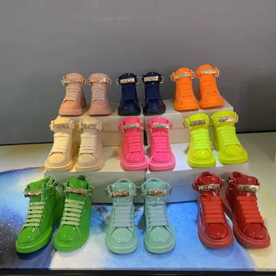

2021 Patent Leather Lock Metal Decoration High-top Women Platform Sports Shoes Small White Leisure All-match Couple Sneakers