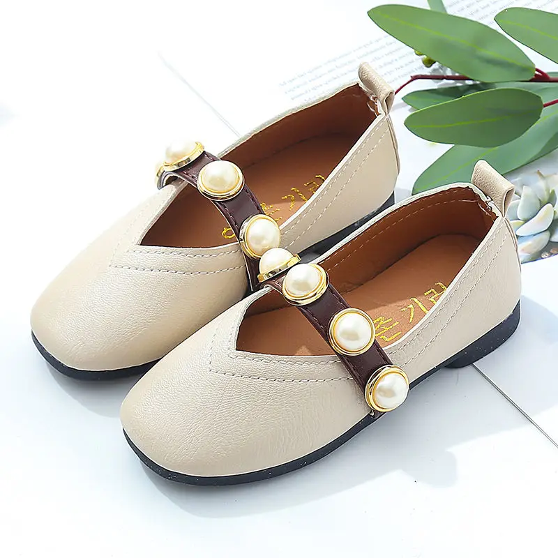 Бежевые кожаные туфли на плоской подошве для девочек Детские лоферы с