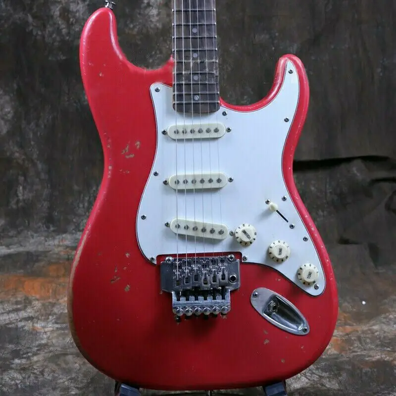 

Naughty boy Pure Handmade ST Electric Guitar Light Relic Alder Body Nitrolacquer Stain Tremolo Style Bridge Maple Fretboard