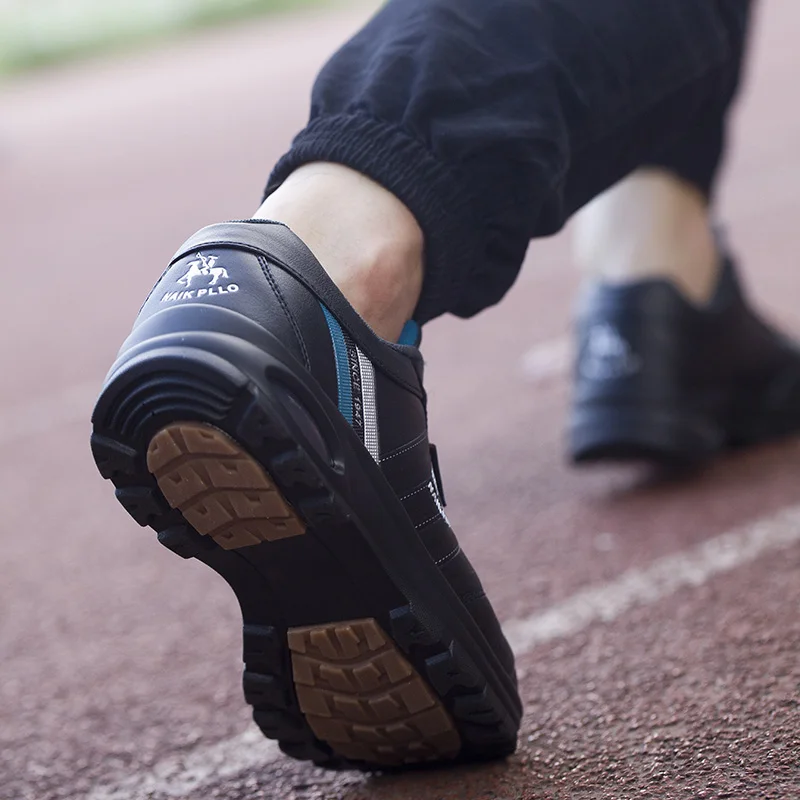 2020 New Men's Golf Shoes Waterproof Air Cushion Comfortable Classic Men's Sneakers White Black Lightweight Golf Shoes