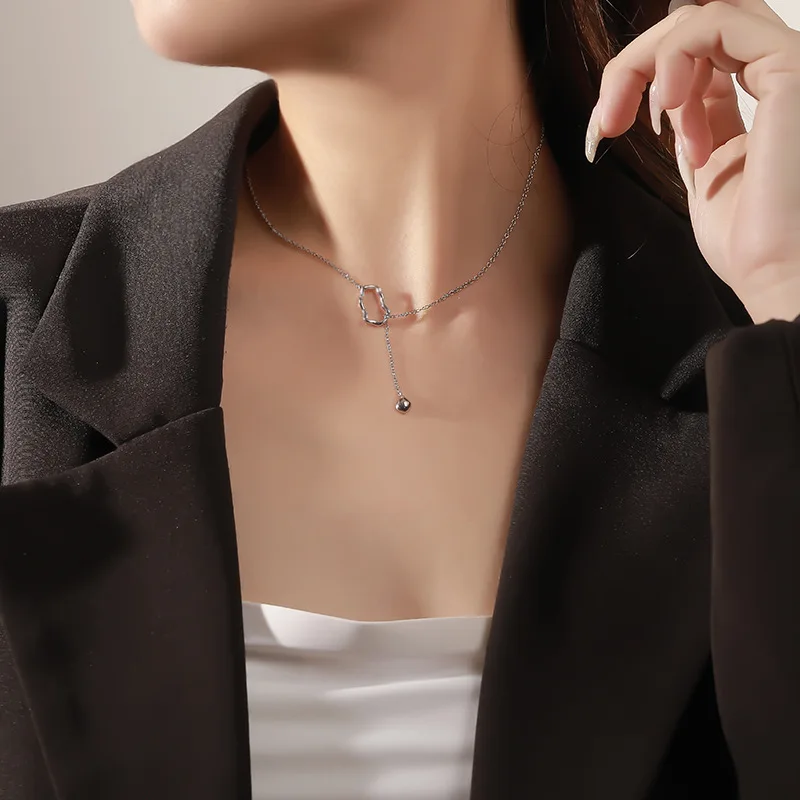 

Женская цепочка из серебра 925 пробы, с металлической подвеской