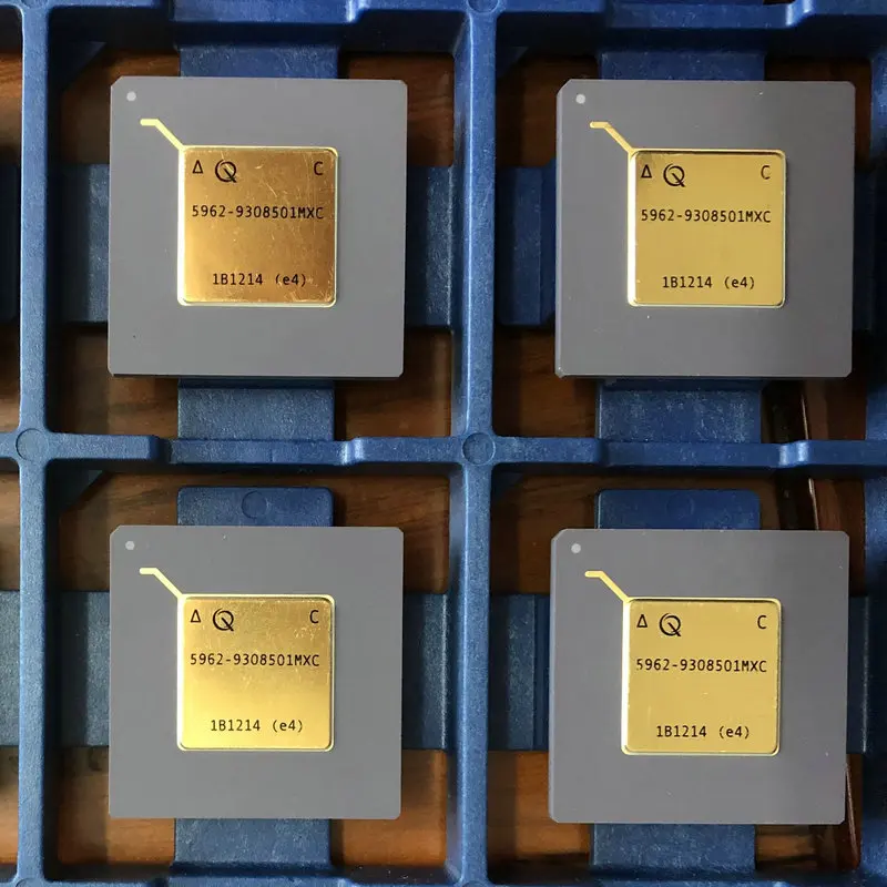 

1PCS New&Original 5962-9308501MXC ISPLSI1032-60 PGA