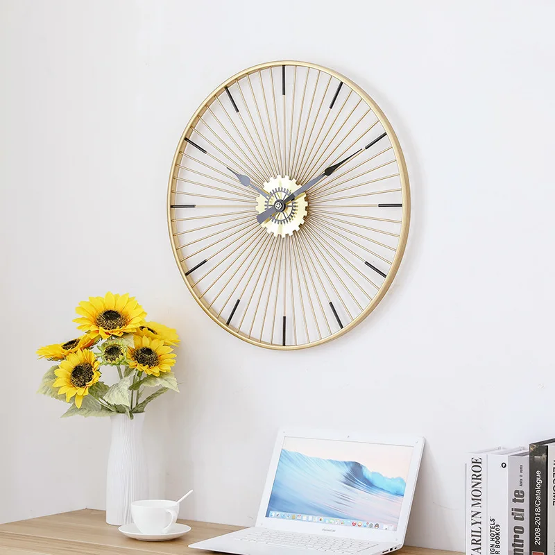 

Modern Wall Clock Metal Large Golden Living Room Decoration Wall Clocks Balcony Courtyard Orologio Parete Home Design EH60WC