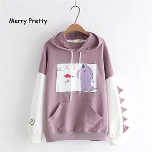 Свитшот женский флисовый с капюшоном и принтом динозавра