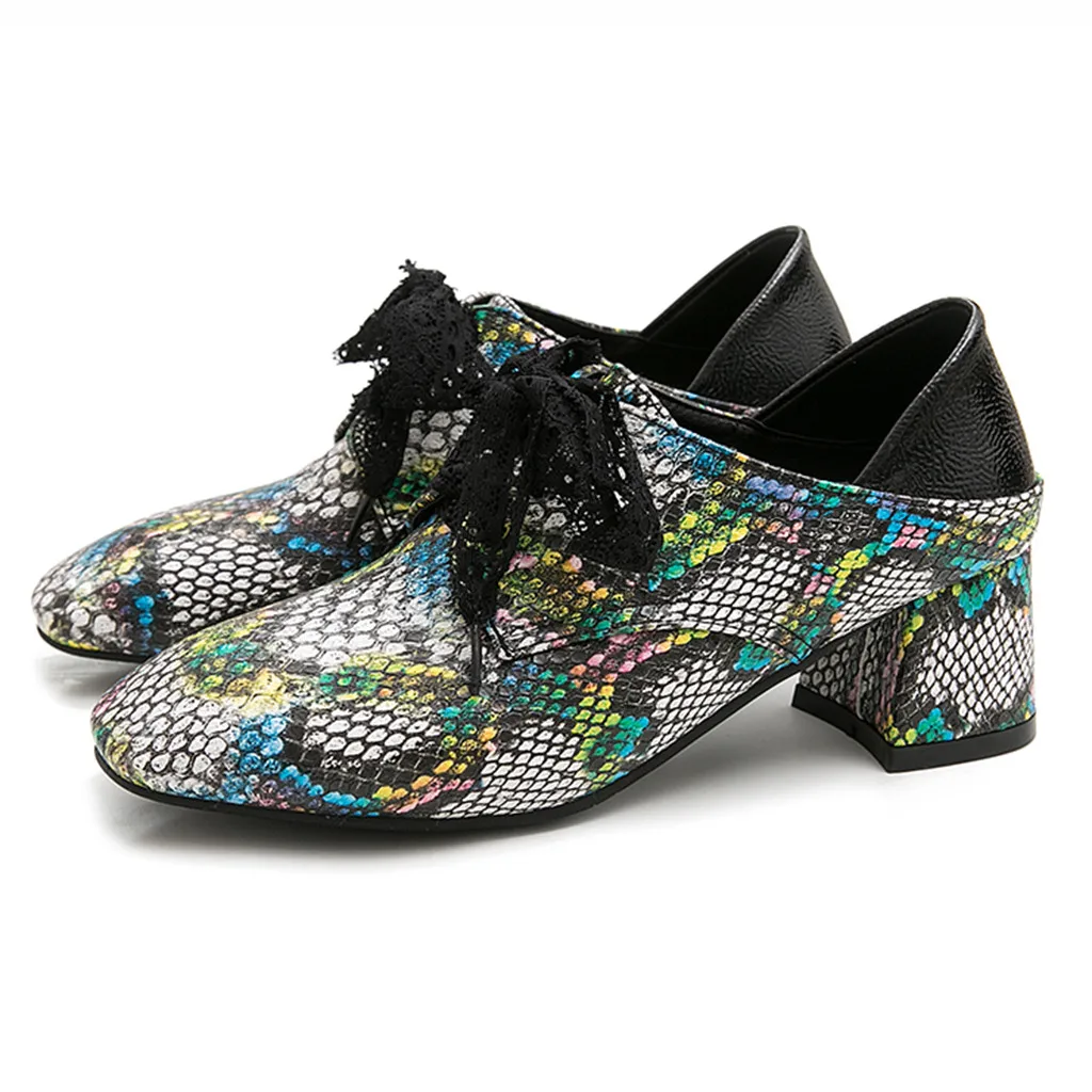 Женские кожаные туфли лодочки со змеиным принтом модные весенне Летние