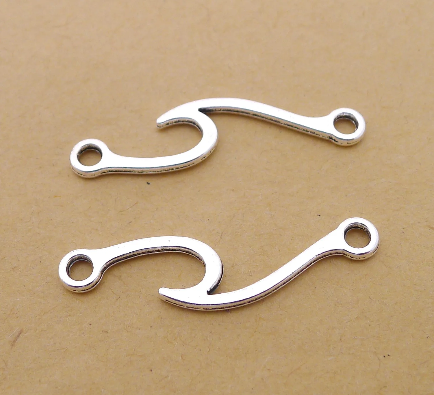 

Jewelry making connector 20pcs 33x9mm antique silver color wave connector