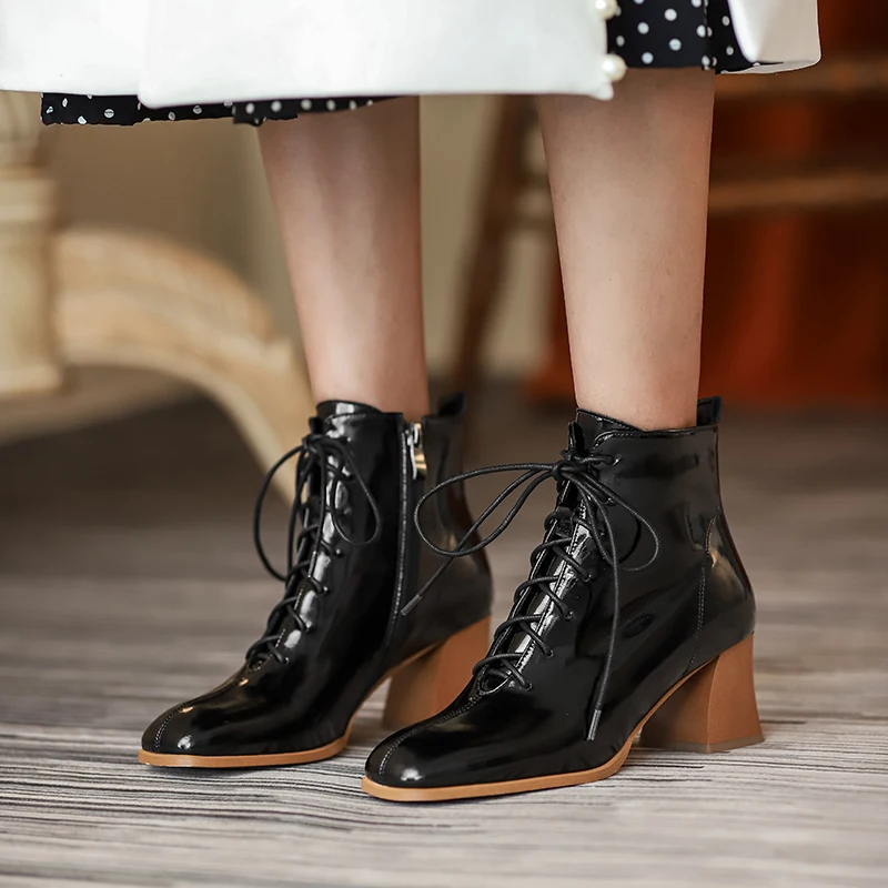 

New autumn/winter 2020 Women's boots Genuine leather lace-up Short boots High-heeled boots European fashion women's shoes