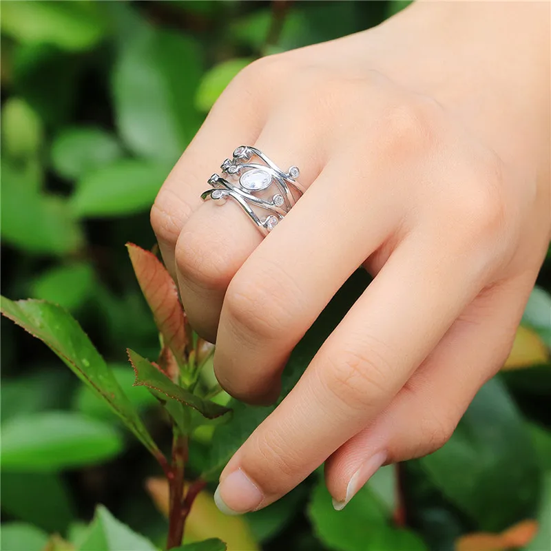 

Fashionable Geometric Curve Design Ladies Ring High Quality Brilliant Crystal Zircon Anniversary Gift Female Jewelry New