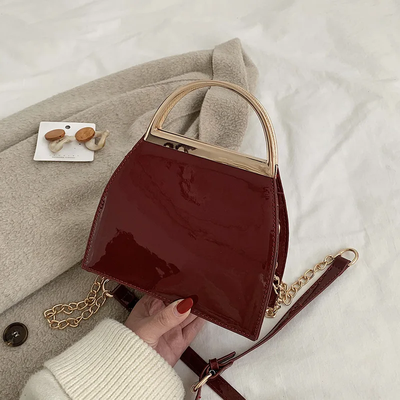 Женская сумка новинка 2020 лакированная кожа дизайнерская модная на цепочке через