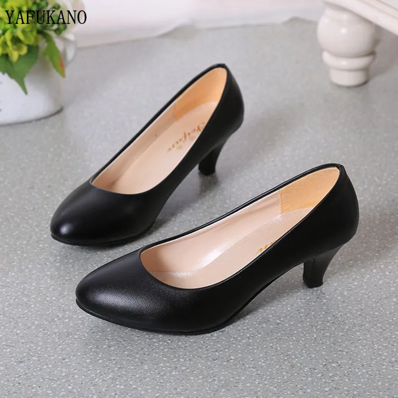 Женские туфли на высоком каблуке 5 см черные удобные повседневные с закрытым