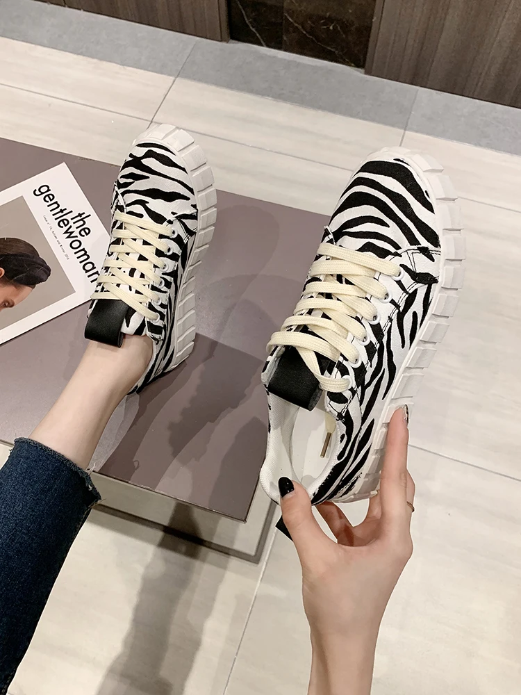 

Leopard Shoes Shallow Mouth Casual Female Sneakers 2021 Fashion Women's Espadrilles Platform Round Toe Autumn All-Match New Summ