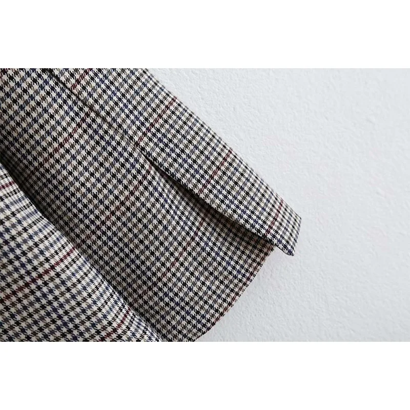 

2020 New Women Blazers Plaid Button Pockets Long Sleeve Notched Neck Oversize Blazers Female Fashion Casual Women Clothes