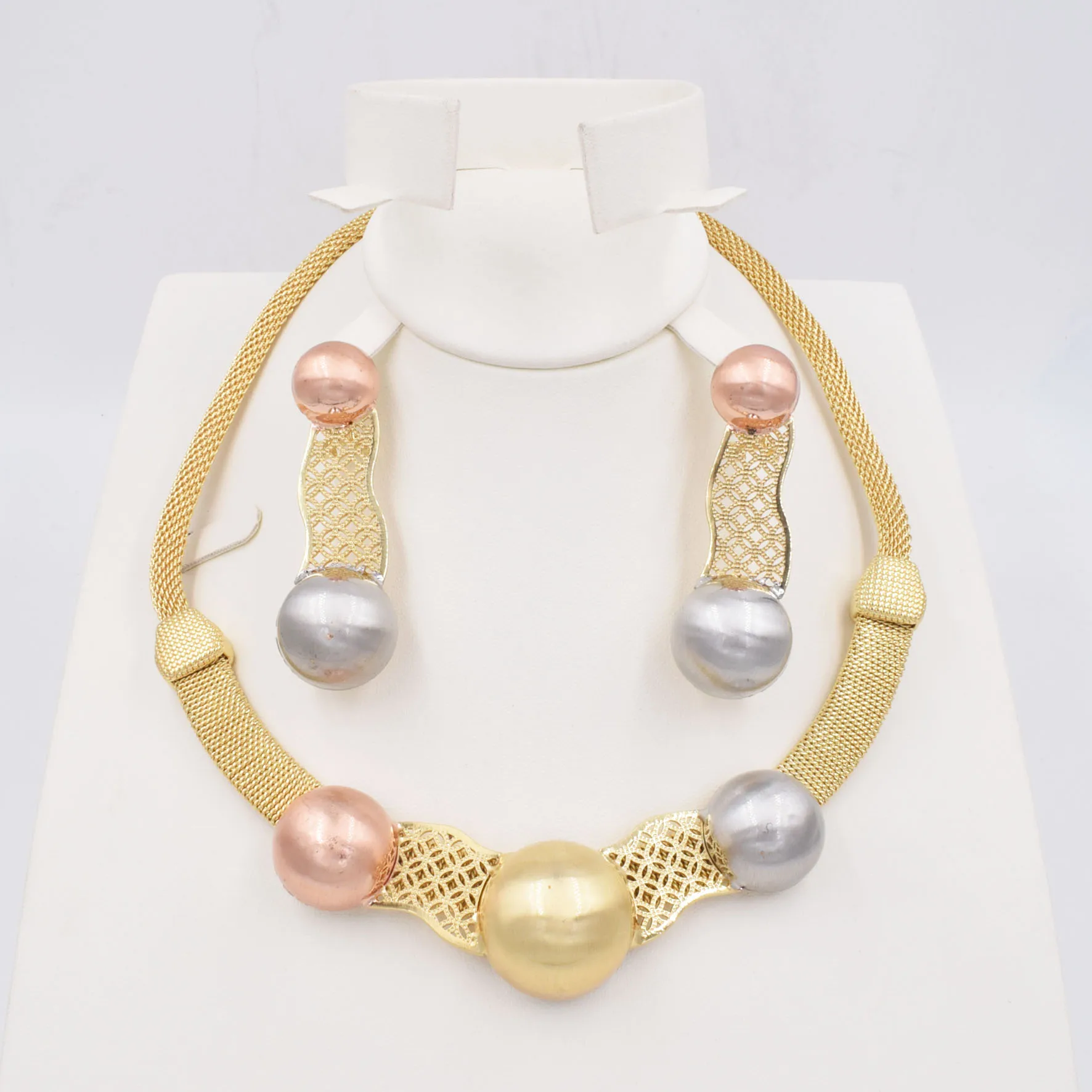 

High Quality Dubai 3COLOR Gold color Jewelry Set For Women african beads jewlery fashion necklace set earring jewelry