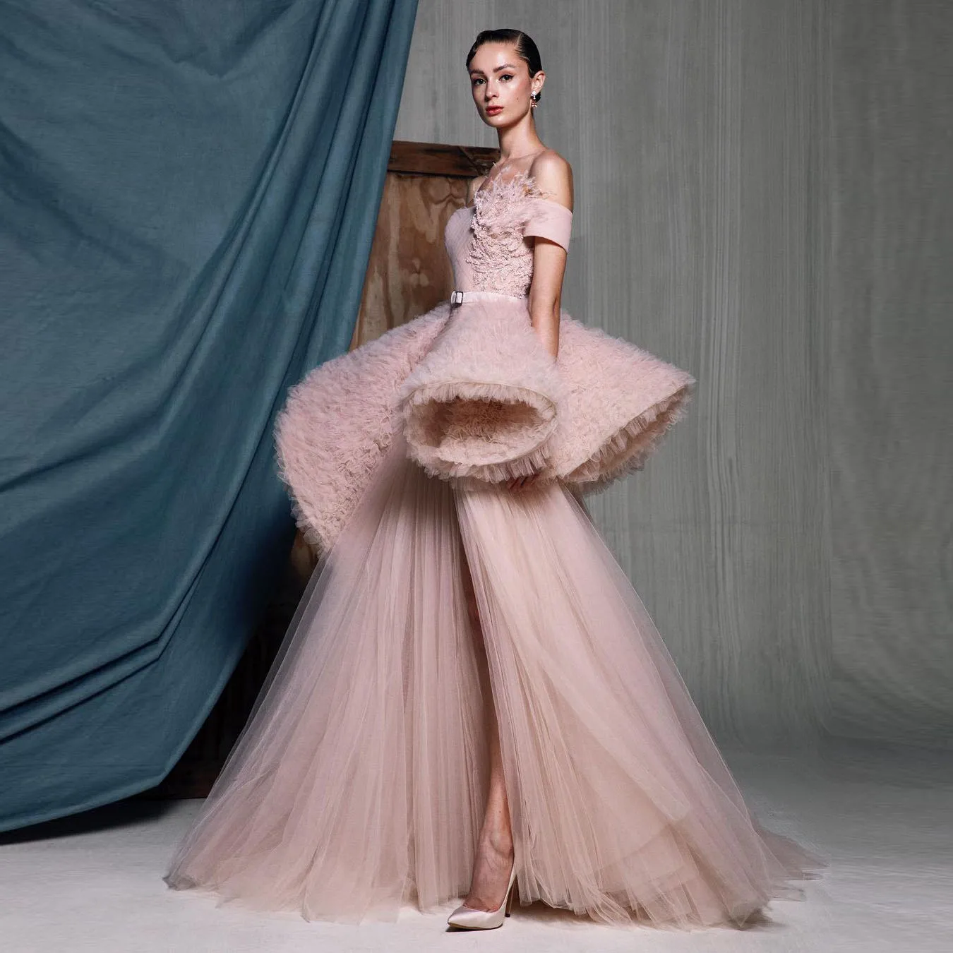 

Модное Элегантное Изысканное розовое вечернее платье с открытыми плечами, а-силуэт, длиной до пола, Тюлевое многослойное бальное платье с о...