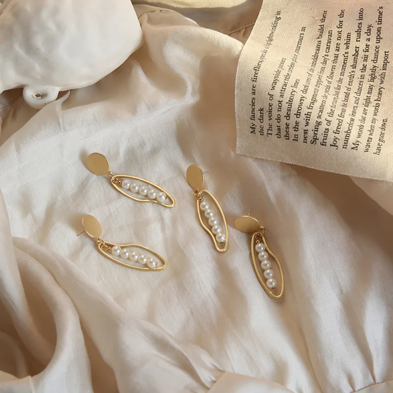 Ассиметричные серьги в Корейском стиле из матового золота металлические длинные