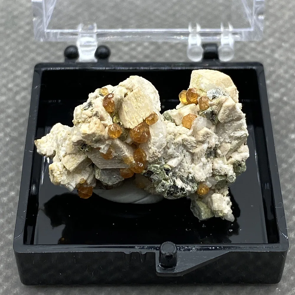 

100% natural Garnet pedras e cristais minerais espÃ©cime cura cristais pedras de quartzo 19#