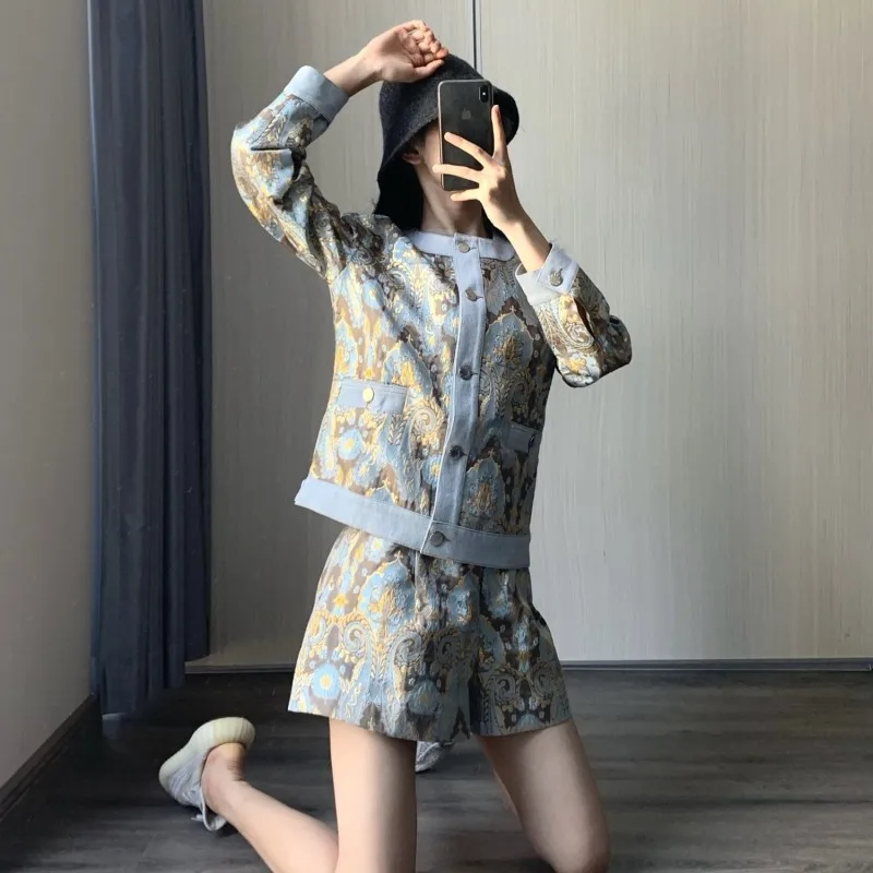 

Womens Autumn Court Style Vintage Embroidery Jacket Shorts 2 Piece Set Outfits Fashion Long Sleeve Floral Short Coat Shorts Suit